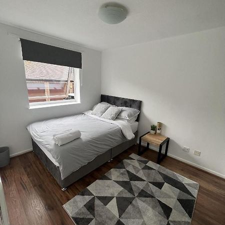 Canary Wharf Haven - Spacious & Homely Entire 1 Bedroom Flat London Luaran gambar