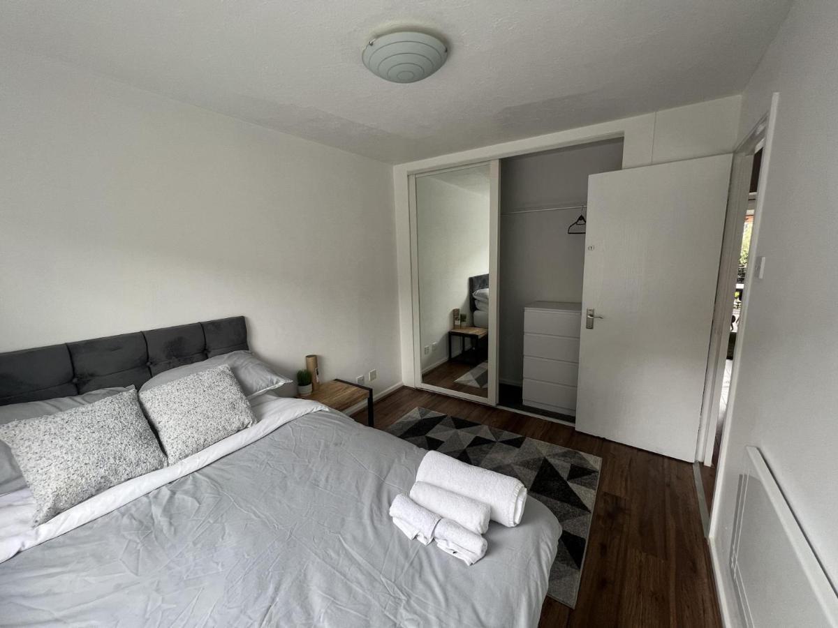 Canary Wharf Haven - Spacious & Homely Entire 1 Bedroom Flat London Luaran gambar