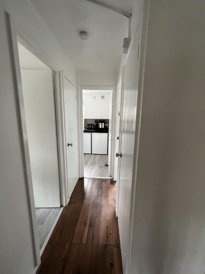 Canary Wharf Haven - Spacious & Homely Entire 1 Bedroom Flat London Luaran gambar
