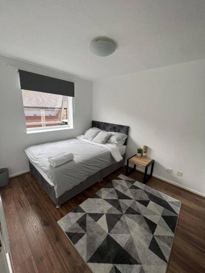 Canary Wharf Haven - Spacious & Homely Entire 1 Bedroom Flat London Luaran gambar